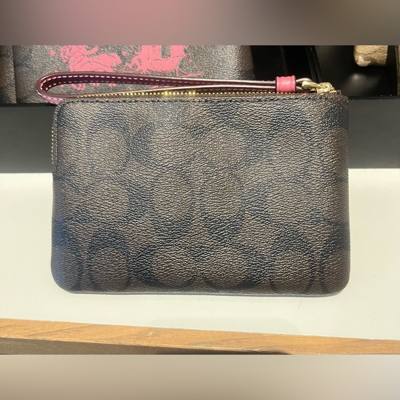 Coach Corner Zip Wristlet In Signature Canvas With Horse And Sleigh Im/Brown/NWT - Picture 4 of 5